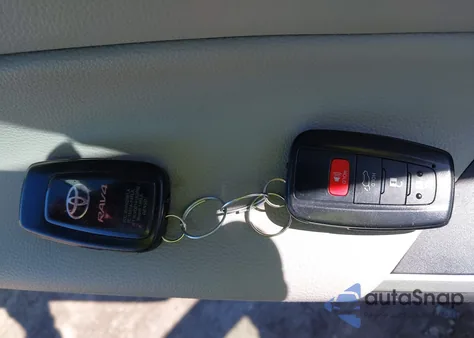 2023 Toyota Rav4 Xle из США, поврежденный, VIN 2T3W1RFV6PC218899